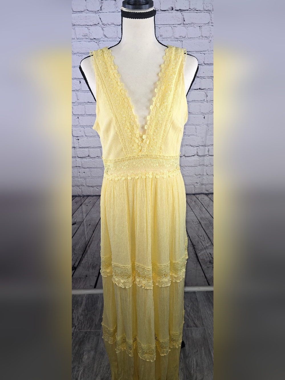 VENUS Pale Yellow Lace-Trim V-Neck Maxi Dress